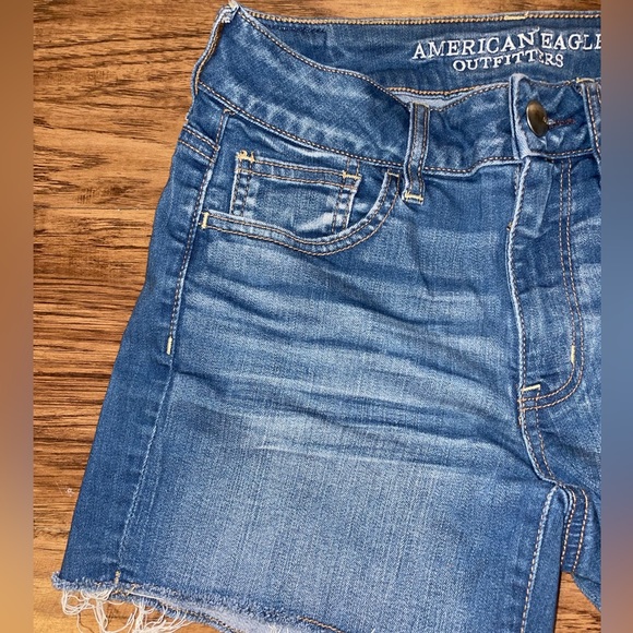 American Eagle Outfitters Distressed Denim Shorts - Picture 6 of 6